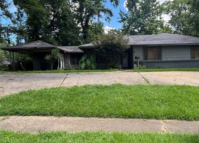 Property at 842 Evangeline Pl, Shreveport, LA 71106, 3 beds, 2 baths
