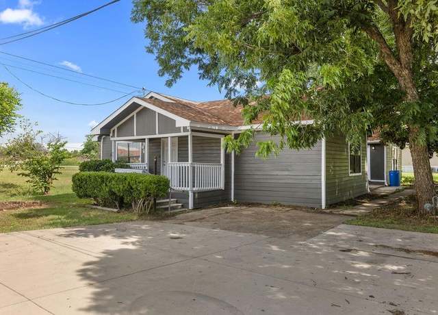 Property at 1901 E Harrison St, Melissa, TX 75454, 4 beds, 2 baths