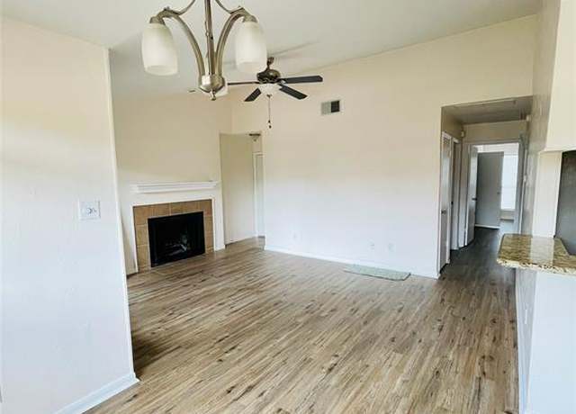 Property at 2106 Horizon Trl #3721, Arlington, TX 76011, 2 beds, 1 bath