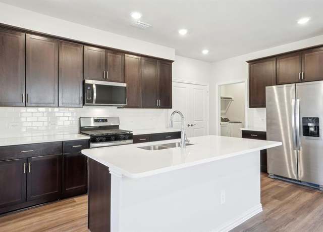 Property at 416 Ezra Ln, Mckinney, TX 75069, 4 beds, 2.5 baths