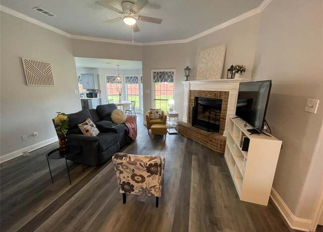 Property at 2004 Willowcrest, Kaufman, TX 75142, 3 beds, 2 baths