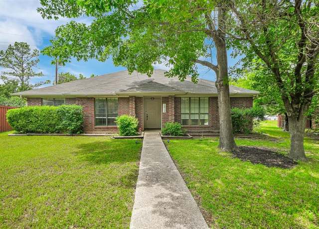 Property at 2434 Antler Trl, Lewisville, TX 75067, 3 beds, 2 baths