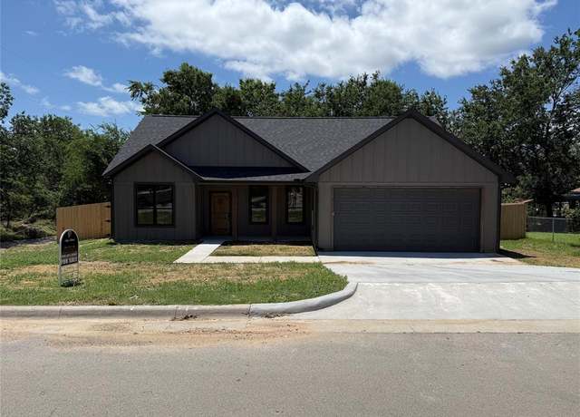 Property at 901 SW 10th St, Mineral Wells, TX 76067, 3 beds, 2 baths