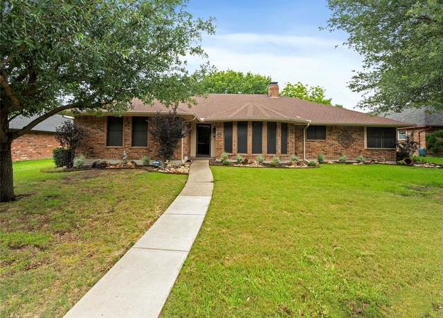 Property at 211 Indian Trace Ln, Waxahachie, TX 75165, 3 beds, 2 baths