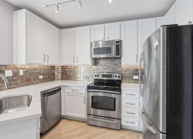 Property at 500 Throckmorton St #1210, Fort Worth, TX 76102, 1 bed, 1 bath