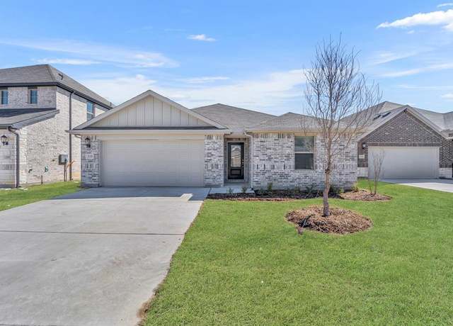 Property at 315 Sugarlands Dr, Greenville, TX 75402, 3 beds, 2 baths