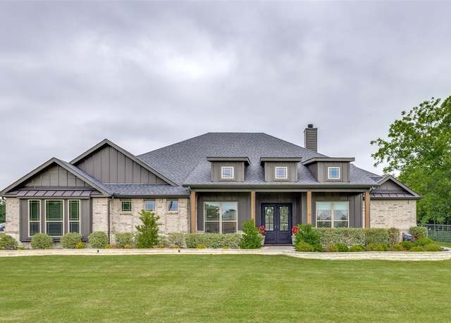 Property at 40 Lorene Dr, Van Alstyne, TX 75495, 4 beds, 3 baths