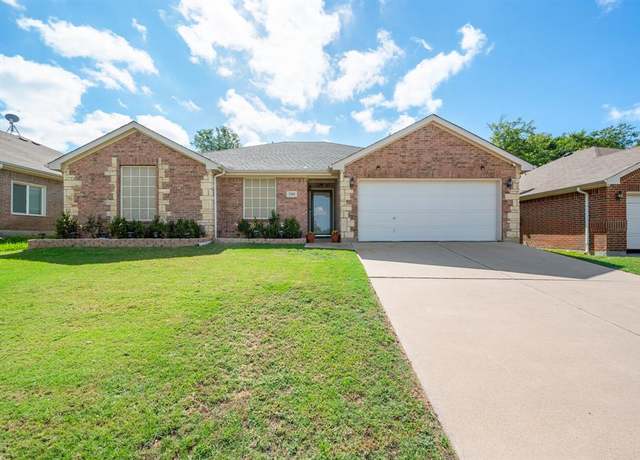 Property at 2101 Turtle Cove Dr, Mansfield, TX 76063, 4 beds, 2 baths