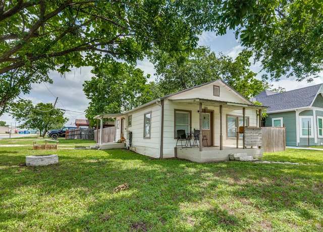 Property at 201 E Davis Ave, Alvarado, TX 76009, 3 beds, 1 bath