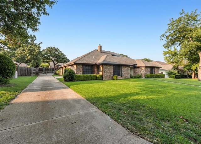 Property at 2422 Axminster Dr, Grand Prairie, TX 75050, 4 beds, 3 baths