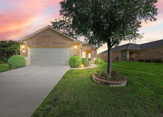 Property at 2306 Feathering Dr, Frisco, TX 75036, 3 beds, 2 baths