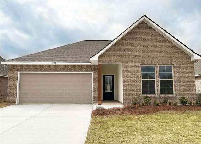 Property at 753 Crozier Dr, Bossier City, LA 71111, 4 beds, 2.5 baths