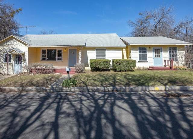 Property at 1403 Hovey St, Bridgeport, TX 76426, 3 beds, 1 bath