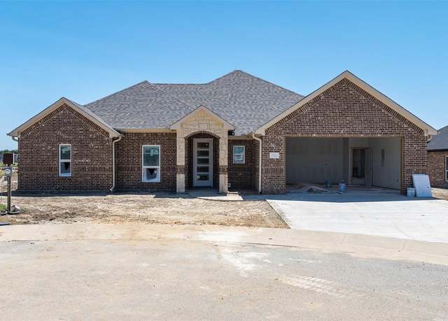 Property at 721 Cobblestone Cir, Mabank, TX 75147, 4 beds, 2 baths