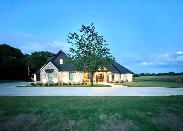 Property at 18515 County Road 139, Flint, TX 75762, 4 beds, 4 baths