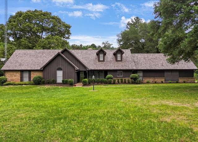 Property at 15246 Seven League Rd, Tyler, TX 75703, 3 beds, 3 baths