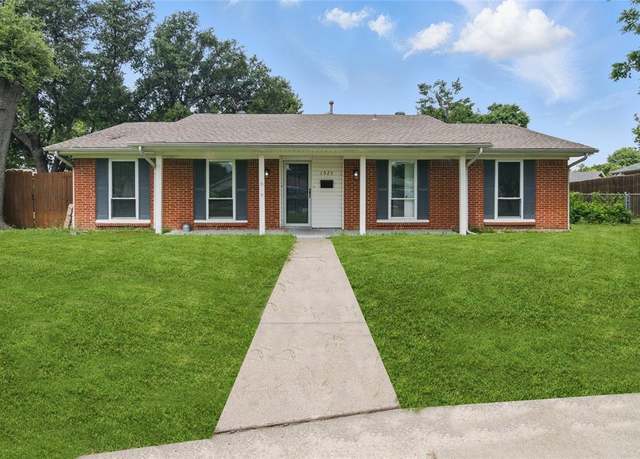 Property at 1025 Briar Way, Garland, TX 75043, 3 beds, 2 baths