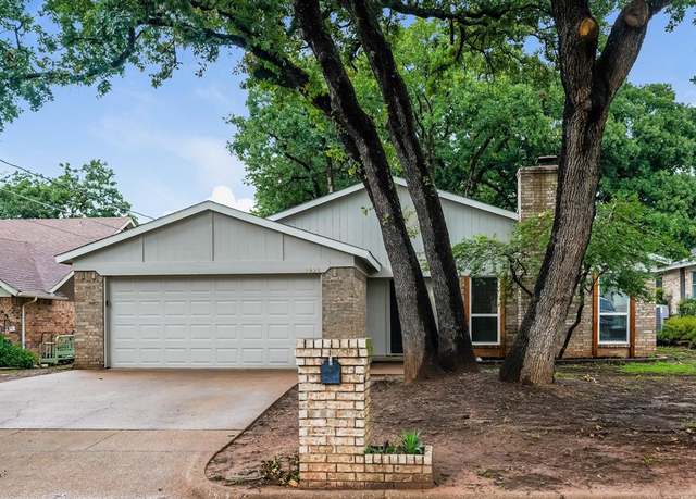 Property at 5903 Cameron Dr, Arlington, TX 76017, 3 beds, 2 baths