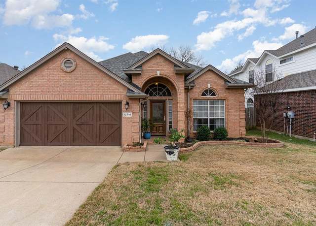 Property at 12716 Chinaberry Ct, Fort Worth, TX 76040, 3 beds, 2 baths