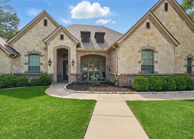 Property at 1447 Cimarron Trl, Hurst, TX 76053, 4 beds, 3.5 baths