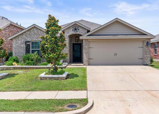 Property at 2303 Pontotoc Dr, Forney, TX 75126, 4 beds, 2.5 baths