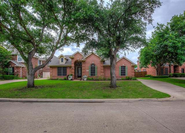 Property at 8210 Turnberry St, Rowlett, TX 75089, 3 beds, 2 baths