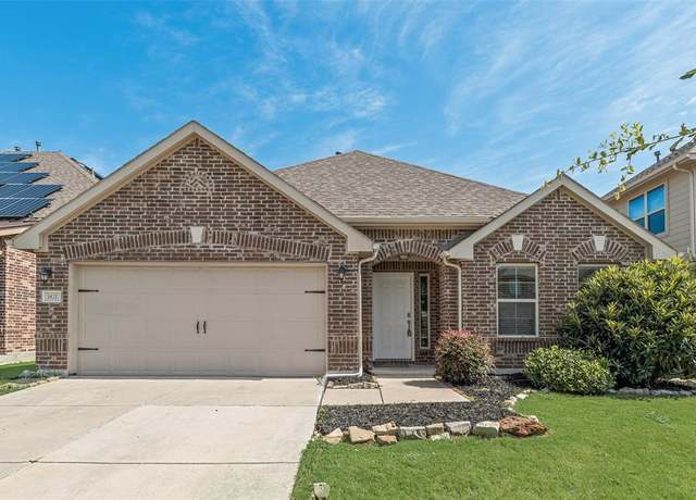 Property at 1821 Ridge Creek Ln, Aubrey, TX 76227, 3 beds, 2 baths