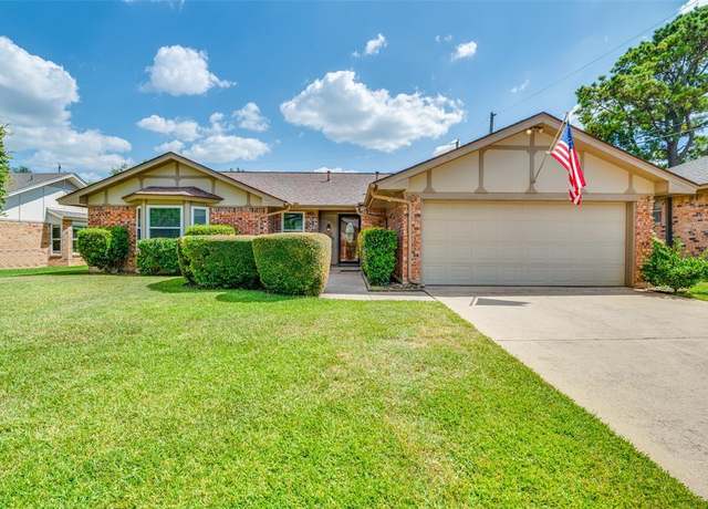 Property at 5704 Fireside Dr, Arlington, TX 76016, 3 beds, 2 baths