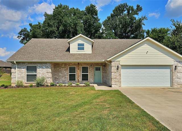Property at 199 Katrina Dr, Sulphur Springs, TX 75482, 3 beds, 2 baths