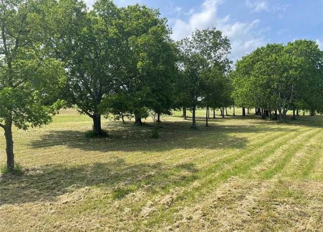 Property at 381 Heritage Creek Dr, Rhome, TX 76078, 2 beds, 1 bath