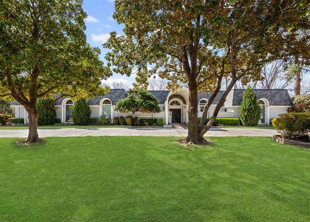 Property at 2121 Forest Hills Rd, Grapevine, TX 76051, 4 beds, 3.5 baths