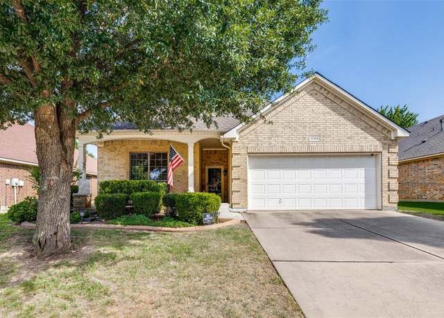 Property at 1706 Deer Crossing Dr, Arlington, TX 76002, 3 beds, 2.5 baths