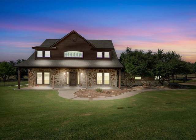 Property at 400 Muir Rd, Sanger, TX 76266, 4 beds, 2.5 baths