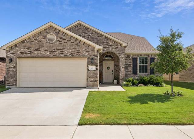 Property at 337 Emerald Creek Dr, Fort Worth, TX 76131, 4 beds, 3 baths