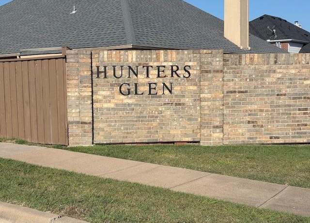 Property at 705 Reindeer Dr, Midlothian, TX 76065, 4 beds, 2 baths