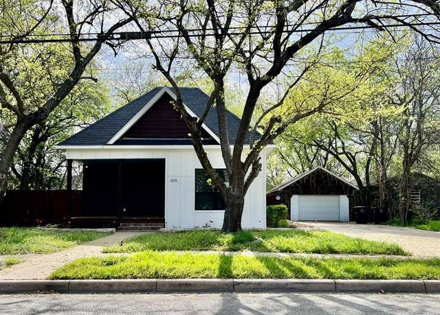 Property at 605 N Buffalo Ave, Cleburne, TX 76033, 3 beds, 2.5 baths
