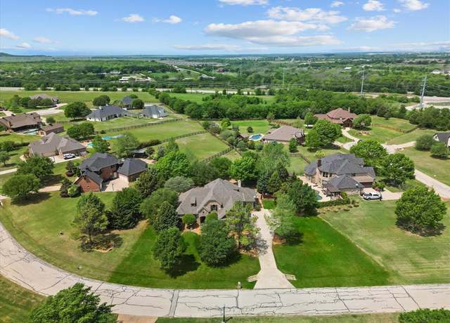 Property at 2204 Chipping Campden Rd, Denton, TX 76226, 5 beds, 4 baths