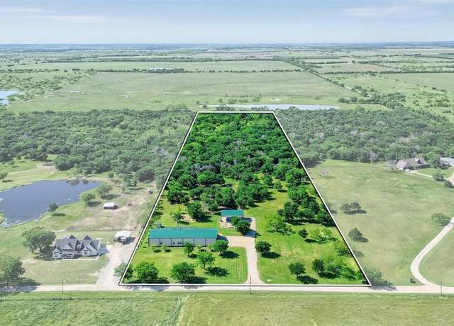 Property at 650 Scoggins Rd, Tioga, TX 76271, 3 beds, 3 baths