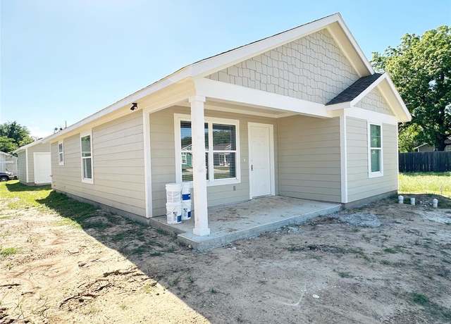 Property at 320 SW 14th, Mineral Wells, TX 76067, 3 beds, 2 baths