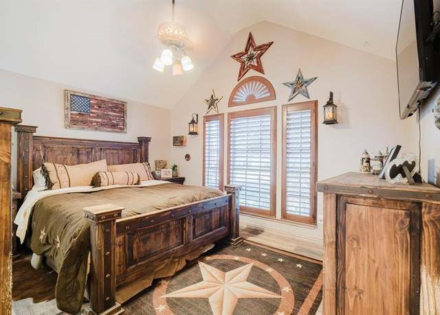 Property at 911 Bermuda St, Forney, TX 75126, 3 beds, 2 baths