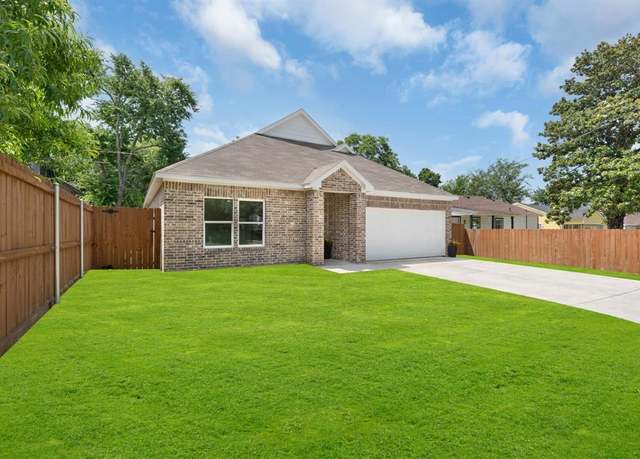 Property at 1722 Marfa Ave, Dallas, TX 75216, 3 beds, 2 baths