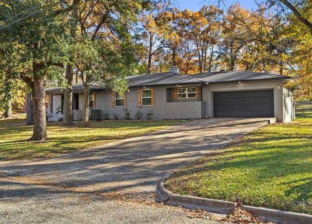 Property at 804 Fleming Dr, Mount Pleasant, TX 75455, 4 beds, 3 baths