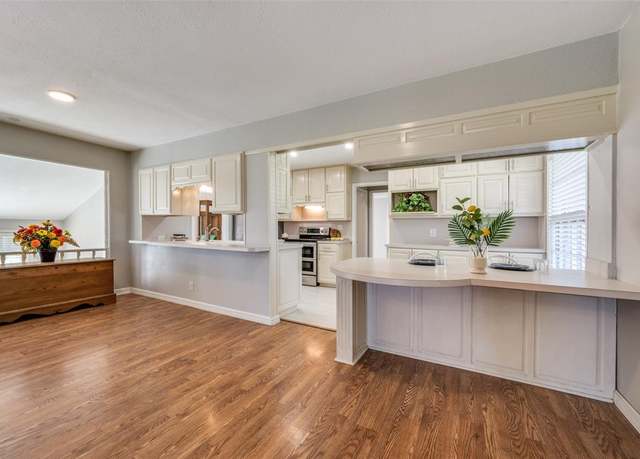 Property at 909 Coffield St, Bowie, TX 76230, 3 beds, 1.5 baths