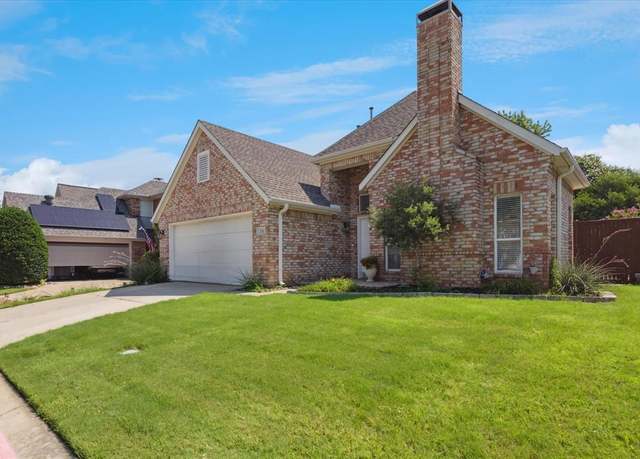 Property at 206 Arbor Glen Dr, Euless, TX 76039, 3 beds, 2 baths