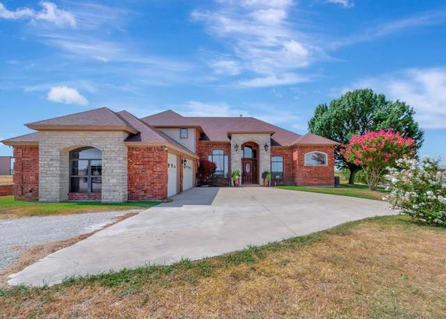 Property at 5520 White Settlement Rd, Weatherford, TX 76087, 5 beds, 3.5 baths