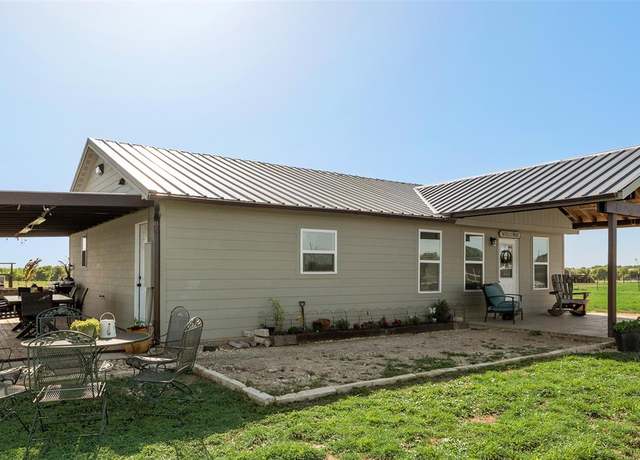 Property at 199 Hill County Road 4434, Itasca, TX 76055, 3 beds, 2 baths