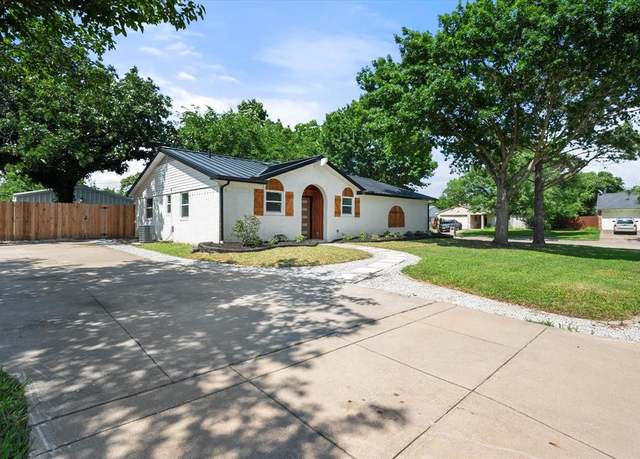 Property at 1007 Dayton Rd, Mansfield, TX 76063, 3 beds, 2 baths