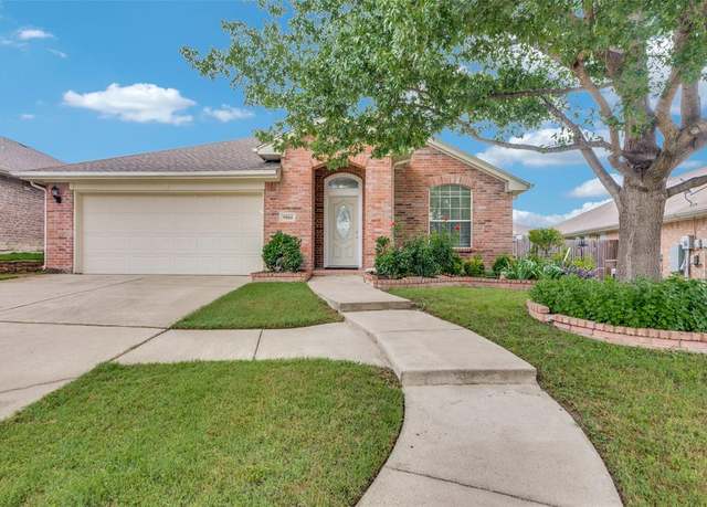 Property at 9804 Sterlinghill Dr, Fort Worth, TX 76108, 3 beds, 2 baths
