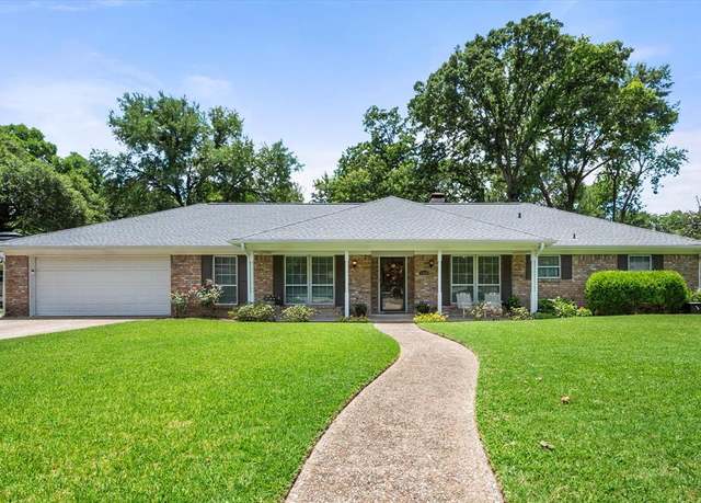 Property at 1824 Dartmouth Ln, Corsicana, TX 75110, 4 beds, 3 baths