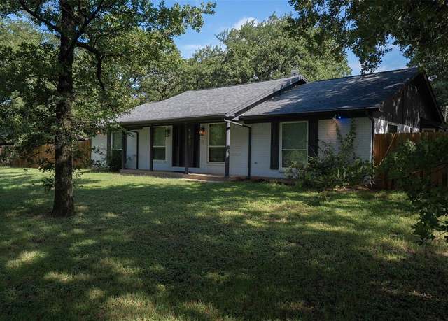 Property at 2005 Burleson Retta Rd, Burleson, TX 76028, 3 beds, 2 baths